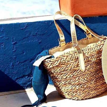 Ocean Front Terrace Semesterbostad